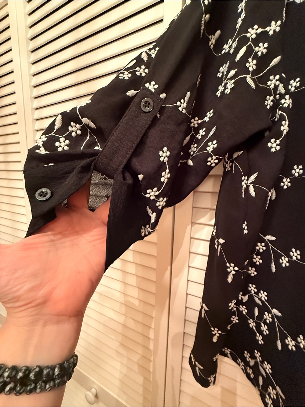 Women's Black Floral Button-Front Shirt - Picture 3 of 7